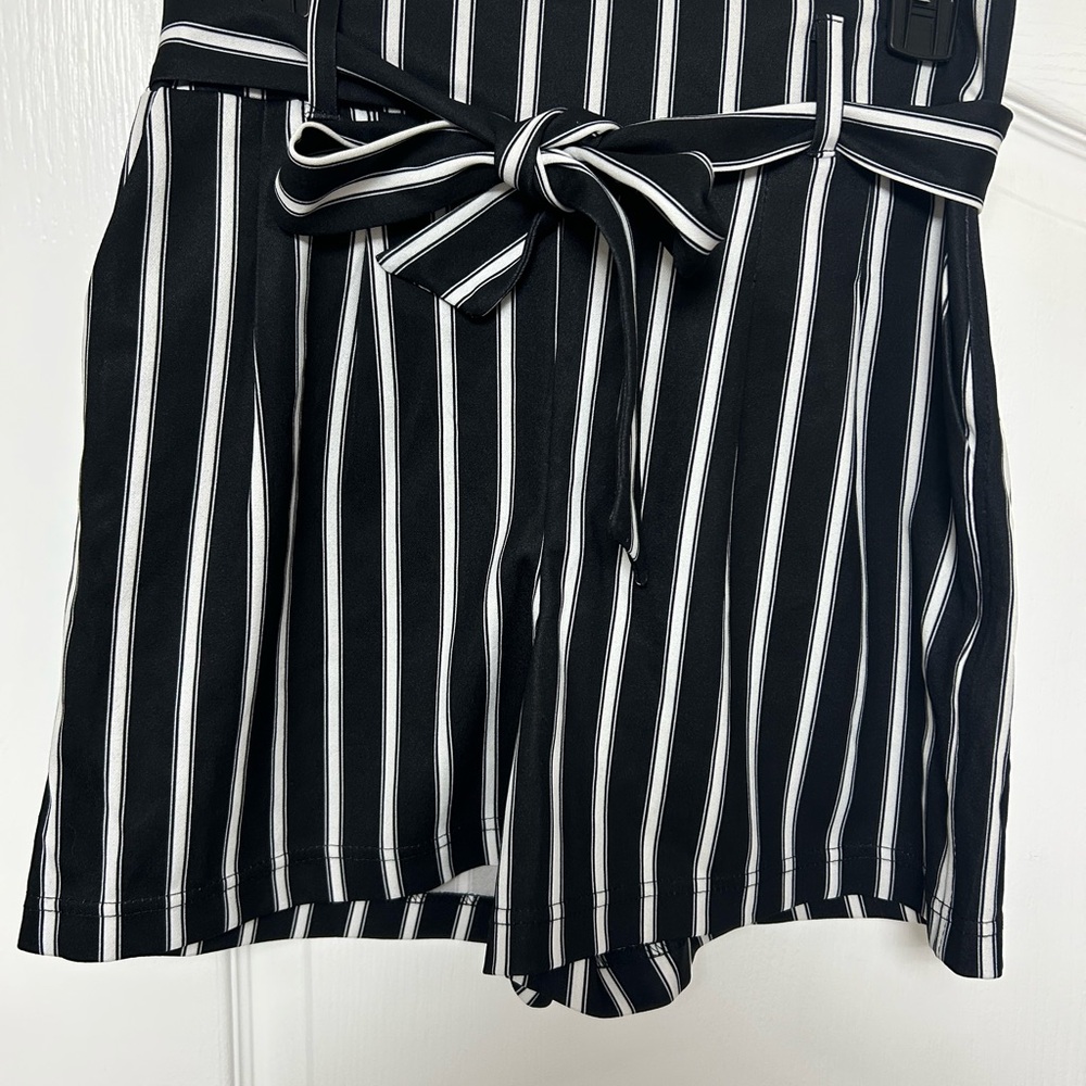 Ci Sono Monochrome Striped Shorts